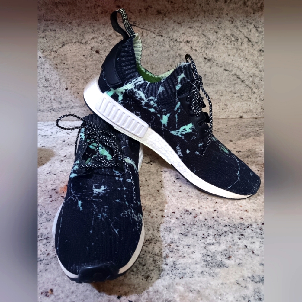 ADIDAS NMD R1 PK Size 12 Black Green Splattered Nylon Lace Up Sneakers